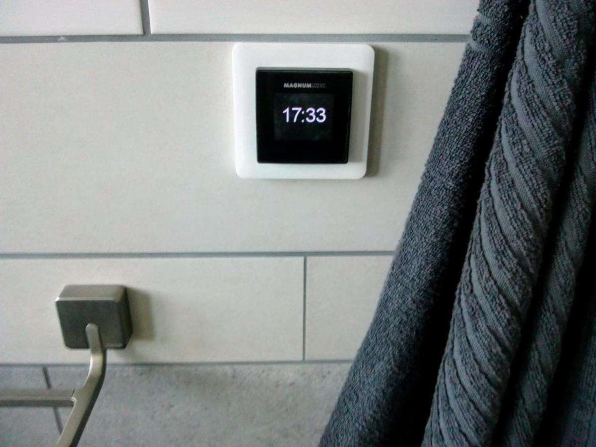 Aldo, Not For Parties, Not A Hotel, Room With Shared Bathroom, No Kitchen Amsterdam Eksteriør billede
