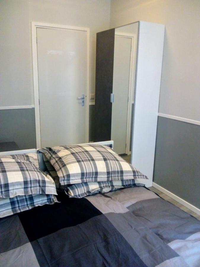 Aldo, Not For Parties, Not A Hotel, Room With Shared Bathroom, No Kitchen Amsterdam Eksteriør billede