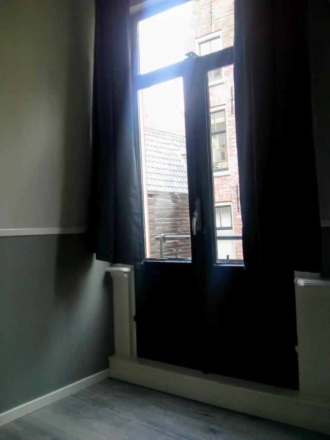 Aldo, Not For Parties, Not A Hotel, Room With Shared Bathroom, No Kitchen Amsterdam Eksteriør billede