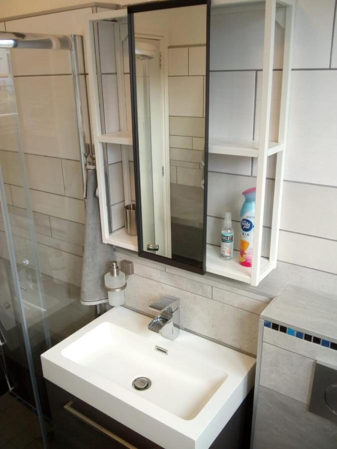 Aldo, Not For Parties, Not A Hotel, Room With Shared Bathroom, No Kitchen Amsterdam Eksteriør billede
