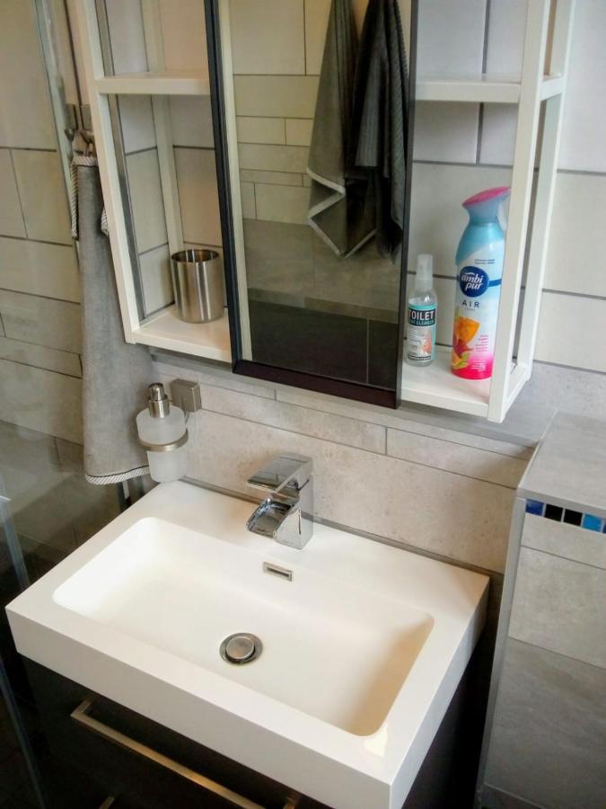 Aldo, Not For Parties, Not A Hotel, Room With Shared Bathroom, No Kitchen Amsterdam Eksteriør billede