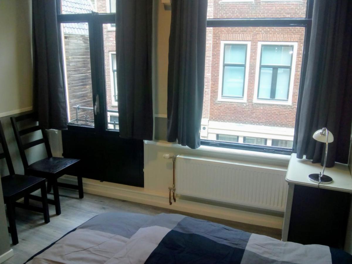 Aldo, Not For Parties, Not A Hotel, Room With Shared Bathroom, No Kitchen Amsterdam Eksteriør billede