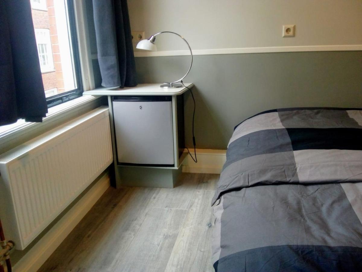 Aldo, Not For Parties, Not A Hotel, Room With Shared Bathroom, No Kitchen Amsterdam Eksteriør billede