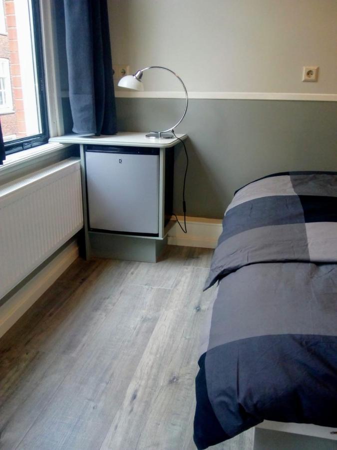 Aldo, Not For Parties, Not A Hotel, Room With Shared Bathroom, No Kitchen Amsterdam Eksteriør billede
